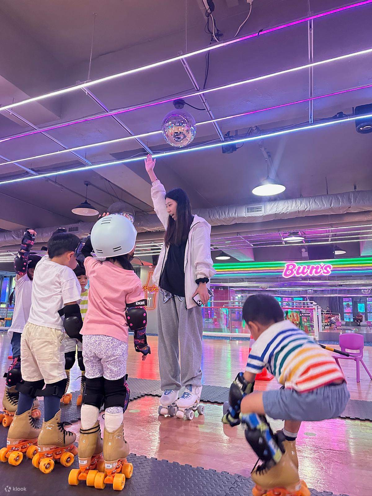 Bun's 2020 ประสบการณ์สเก็ตอินไลน์สไตล์เรโทรในร่ม｜ไล่จือ角｜ไคว่ชุง